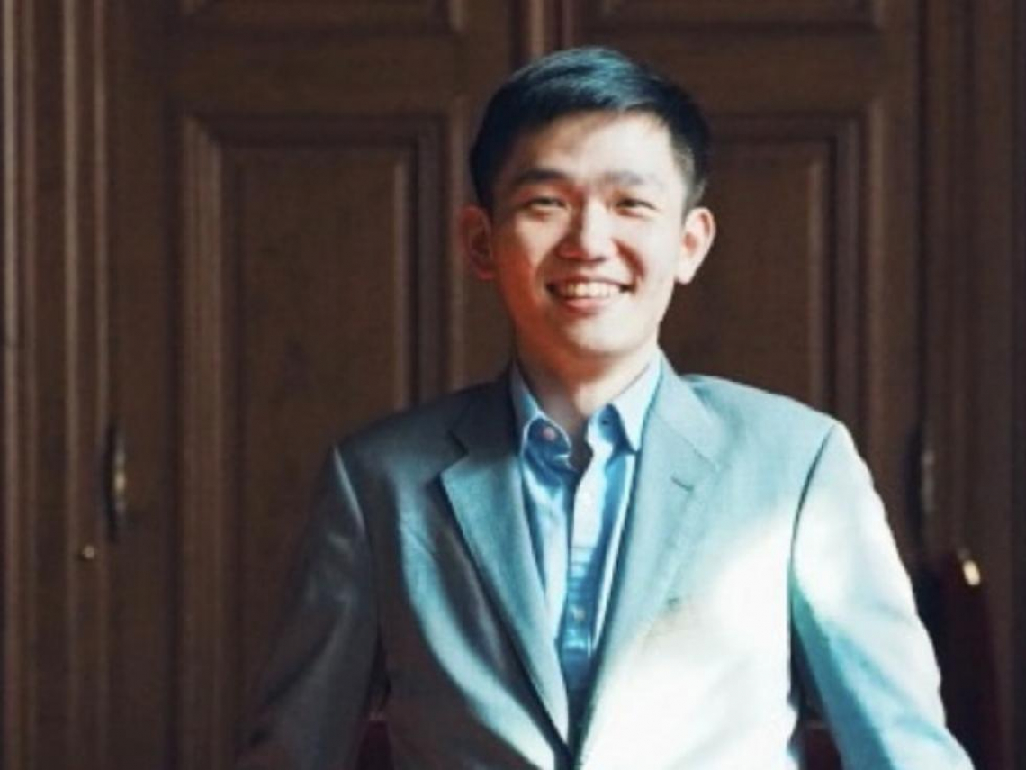 李政軒才辭北市發言人、涉洩密30萬交保！曾被洪秀柱喚「小寶貝」，赴天安門看升旗為感受這事…蔣萬安發聲